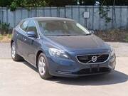 2014 VOLVO V40