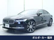 2022 VOLVO S90