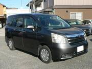 2010 TOYOTA NOAH