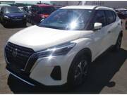 2023 NISSAN KICKS