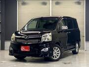 2013 TOYOTA VOXY