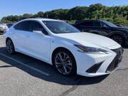 2019 LEXUS ES