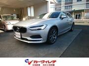 2019 VOLVO V90