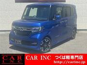 2017 HONDA N-BOX CUSTOM