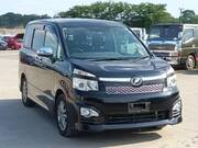 2011 TOYOTA VOXY ZS KIRAMEKI II