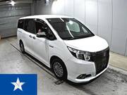 2017 TOYOTA ESQUIRE