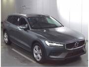 2020 VOLVO V60