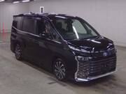 2022 TOYOTA VOXY