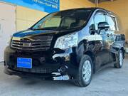 2010 TOYOTA NOAH X