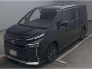 2022 TOYOTA VOXY