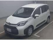 2024 TOYOTA SIENTA G