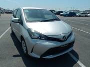 2015 TOYOTA VITZ F