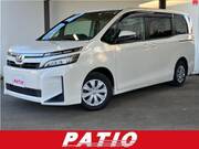 2018 TOYOTA VOXY X