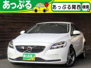 2017 VOLVO V40