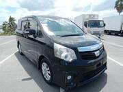 2012 TOYOTA NOAH SI