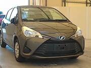 2017 TOYOTA VITZ F