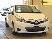 2011 TOYOTA VITZ F