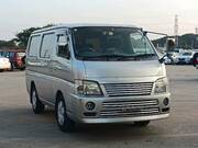 2004 NISSAN CARAVAN