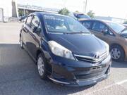 2011 TOYOTA VITZ F
