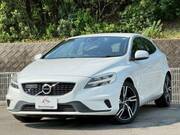 2016 VOLVO V40