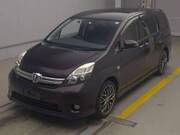 2014 TOYOTA ISIS