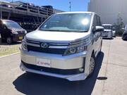 2017 TOYOTA VOXY V