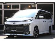 2022 TOYOTA VOXY