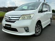 2011 NISSAN SERENA