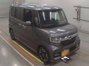 2018 HONDA N-BOX CUSTOM