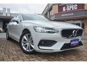 2020 VOLVO V60