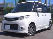 2010 NISSAN ROOX