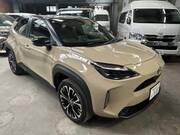 2025 TOYOTA YARIS CROSS HYBRID Z