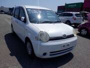 2005 TOYOTA SIENTA X LIMITED