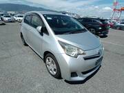 2012 TOYOTA RACTIS G
