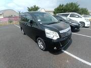 2013 TOYOTA NOAH X SPECIAL EDITION