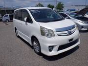 2010 TOYOTA NOAH SI