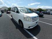 2010 TOYOTA NOAH X SMART EDITION