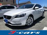 2015 VOLVO V40