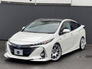 2017 TOYOTA PRIUS PHV