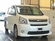 2010 TOYOTA NOAH