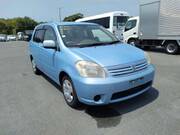 2004 TOYOTA RAUM