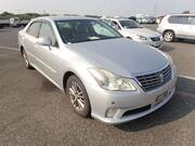 2010 TOYOTA CROWN