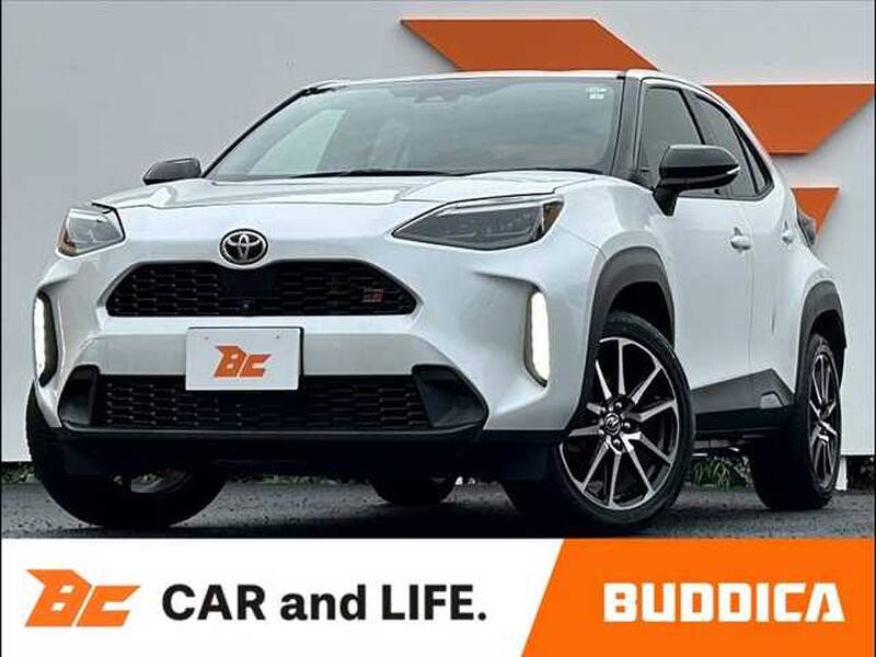 -YARIS CROSS