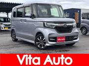 2017 HONDA N-BOX CUSTOM