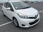 2013 TOYOTA VITZ U