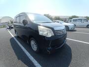 2012 TOYOTA NOAH X
