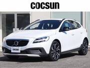 2018 VOLVO V40