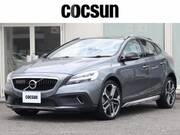 2018 VOLVO V40