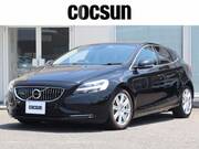 2018 VOLVO V40