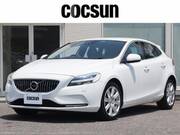 2016 VOLVO V40